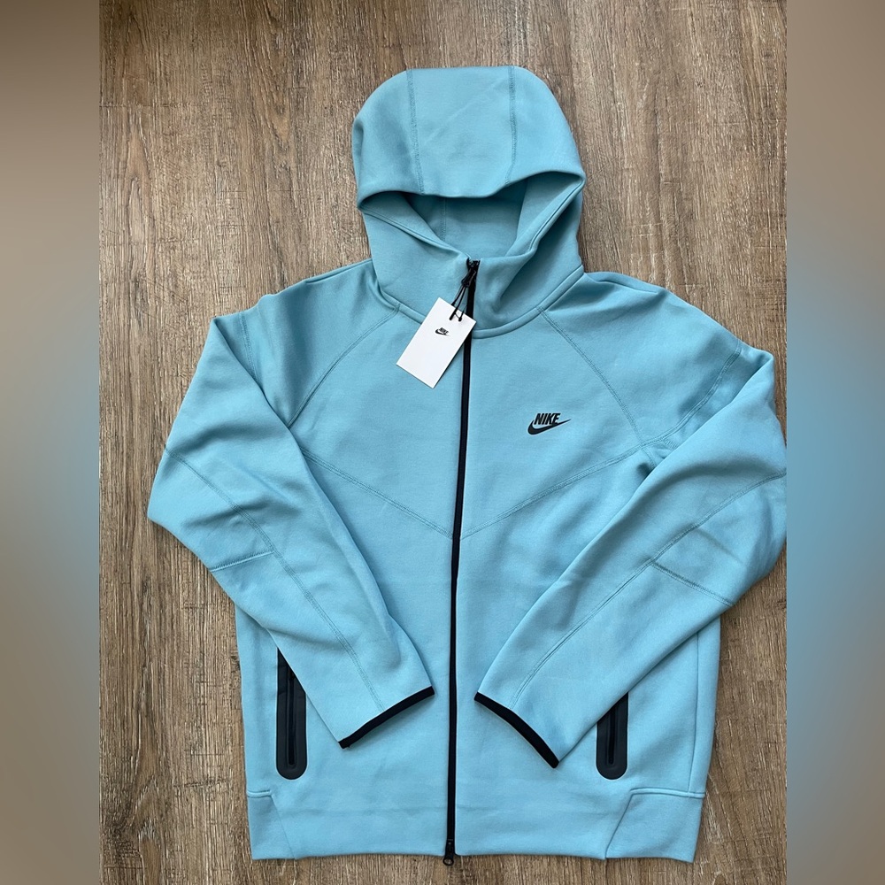Nike Tech Full-Zip Hoodie (no tags)